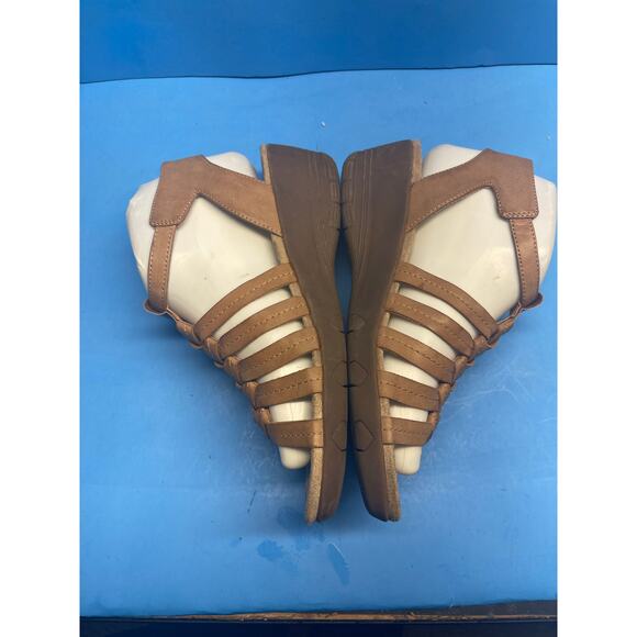 YUU Memory Foam Hilly Tan Ankle Strappy Wedge Sandals Women's Size 8 M - Picture 9 of 13